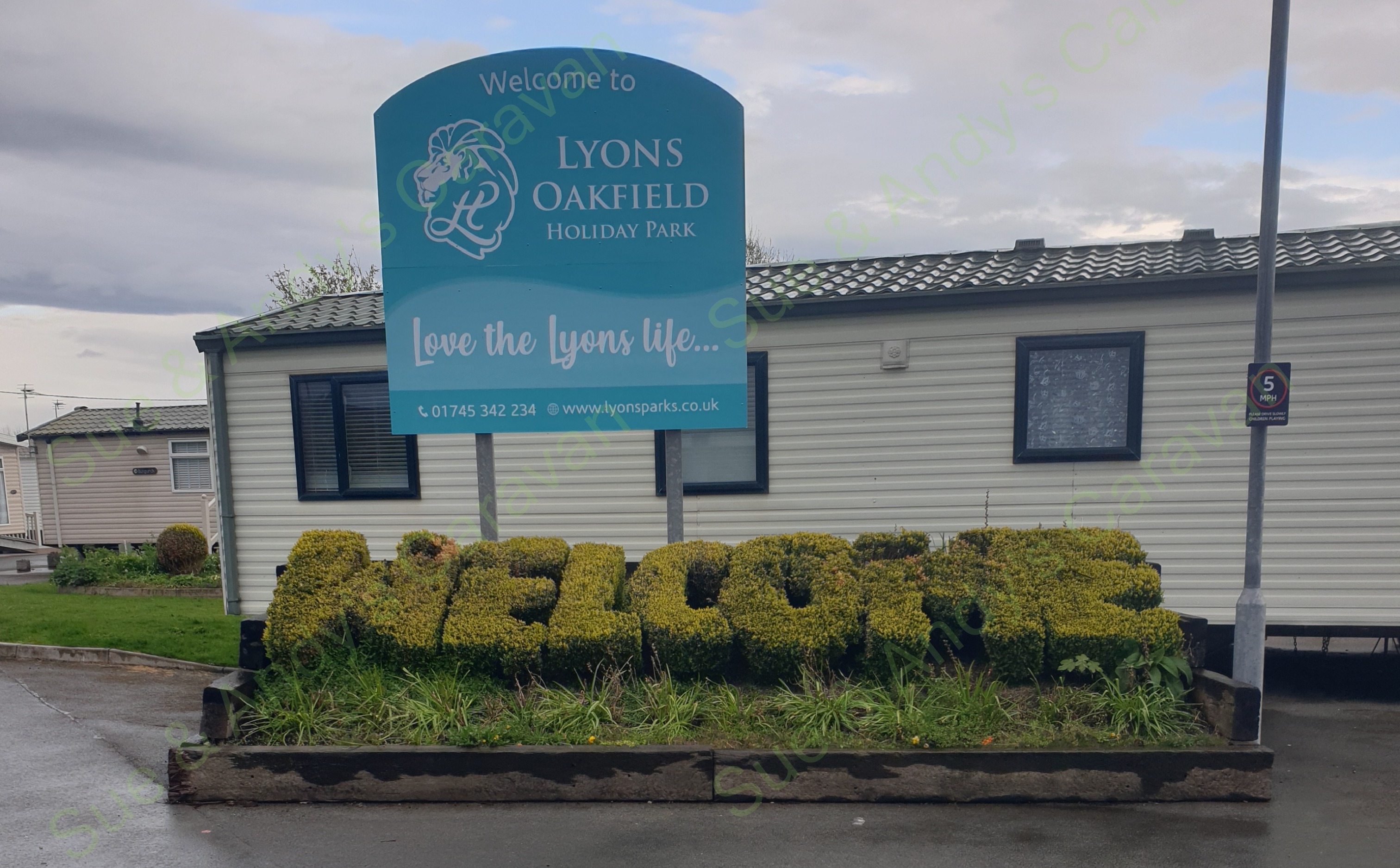 Lyons Oakfield